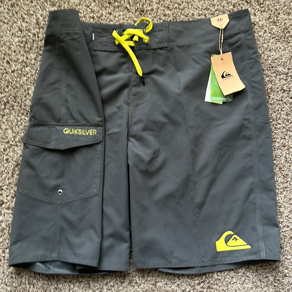 Quicksilver swim trunks, never worn, tags still on. Non smoking home